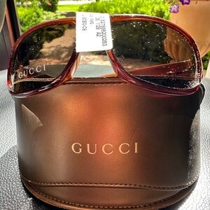NWT Gucci Sunglasses GG1566S